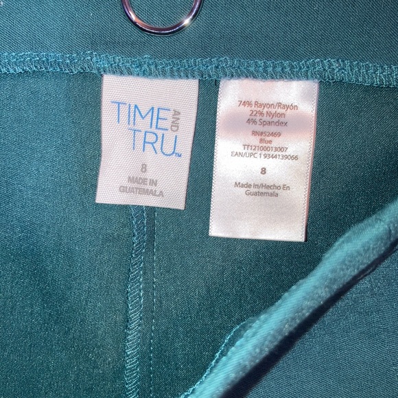 Time and Tru high rise stretch pants with side zip - Picture 4 of 4